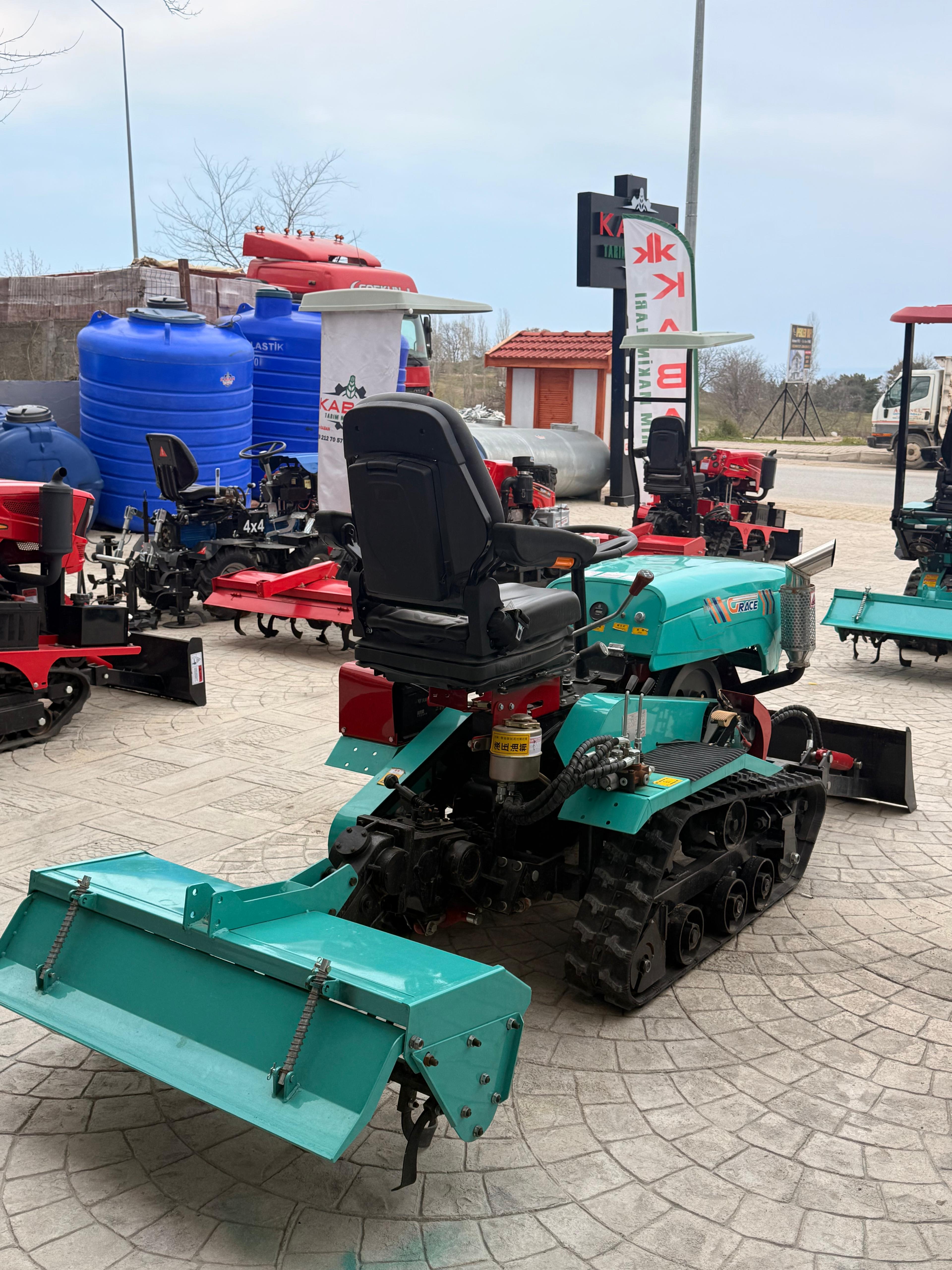 35HP DÜZ KÜREKLİ ÇAPA TRAKTÖR