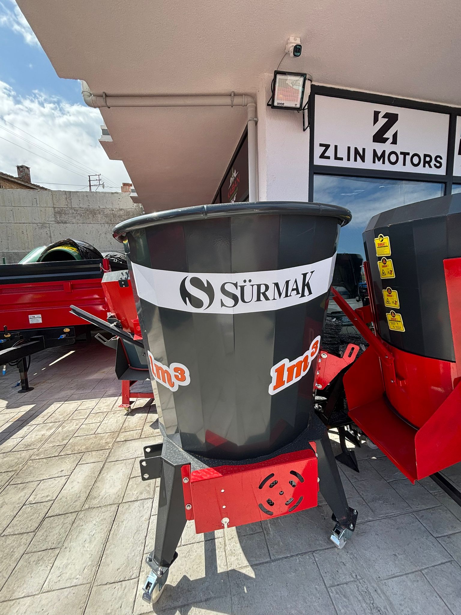 1M3 YEM KARMA MAKİNESİ