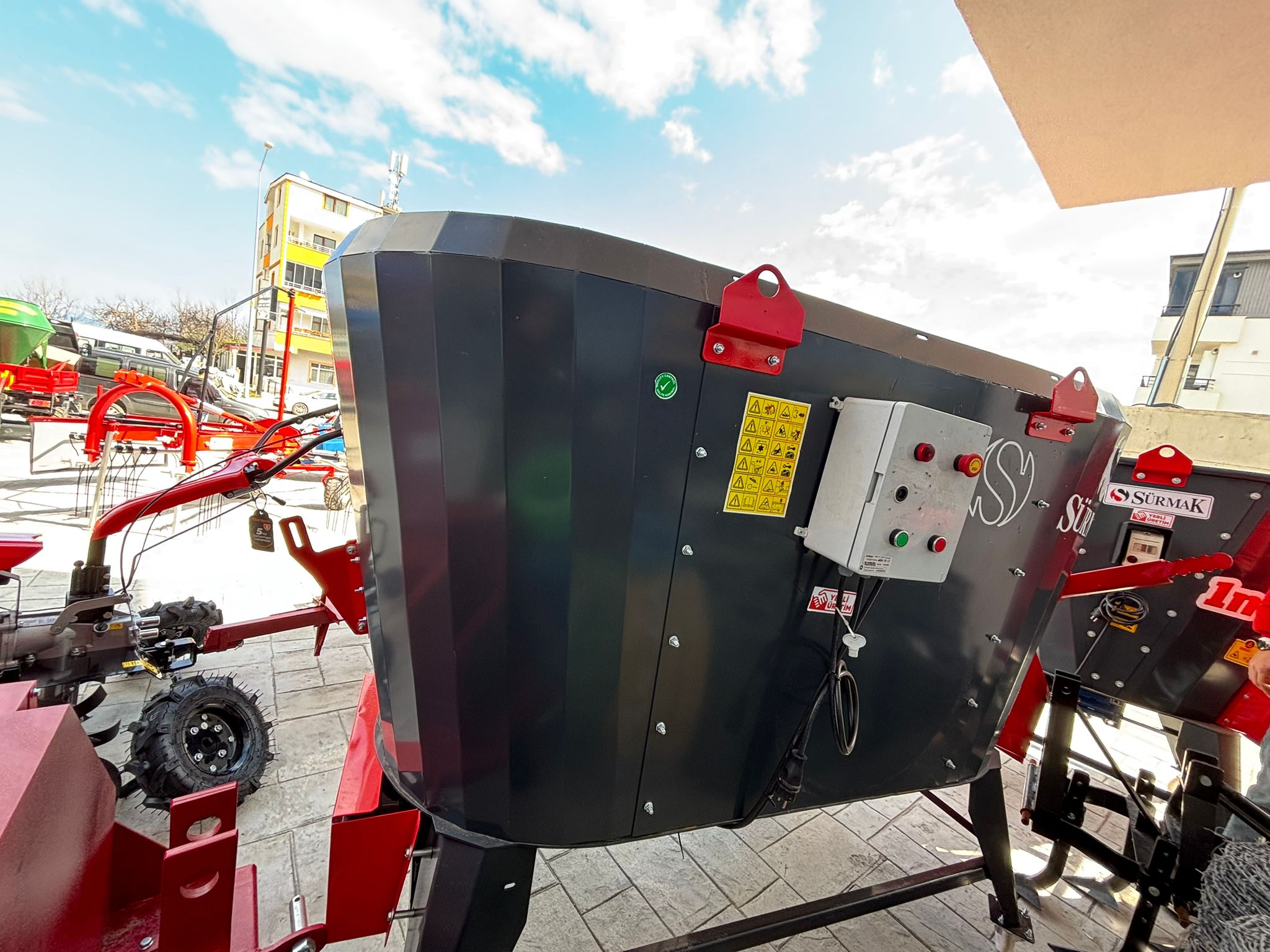 2 M3 YEM KARMA MAKİNESİ