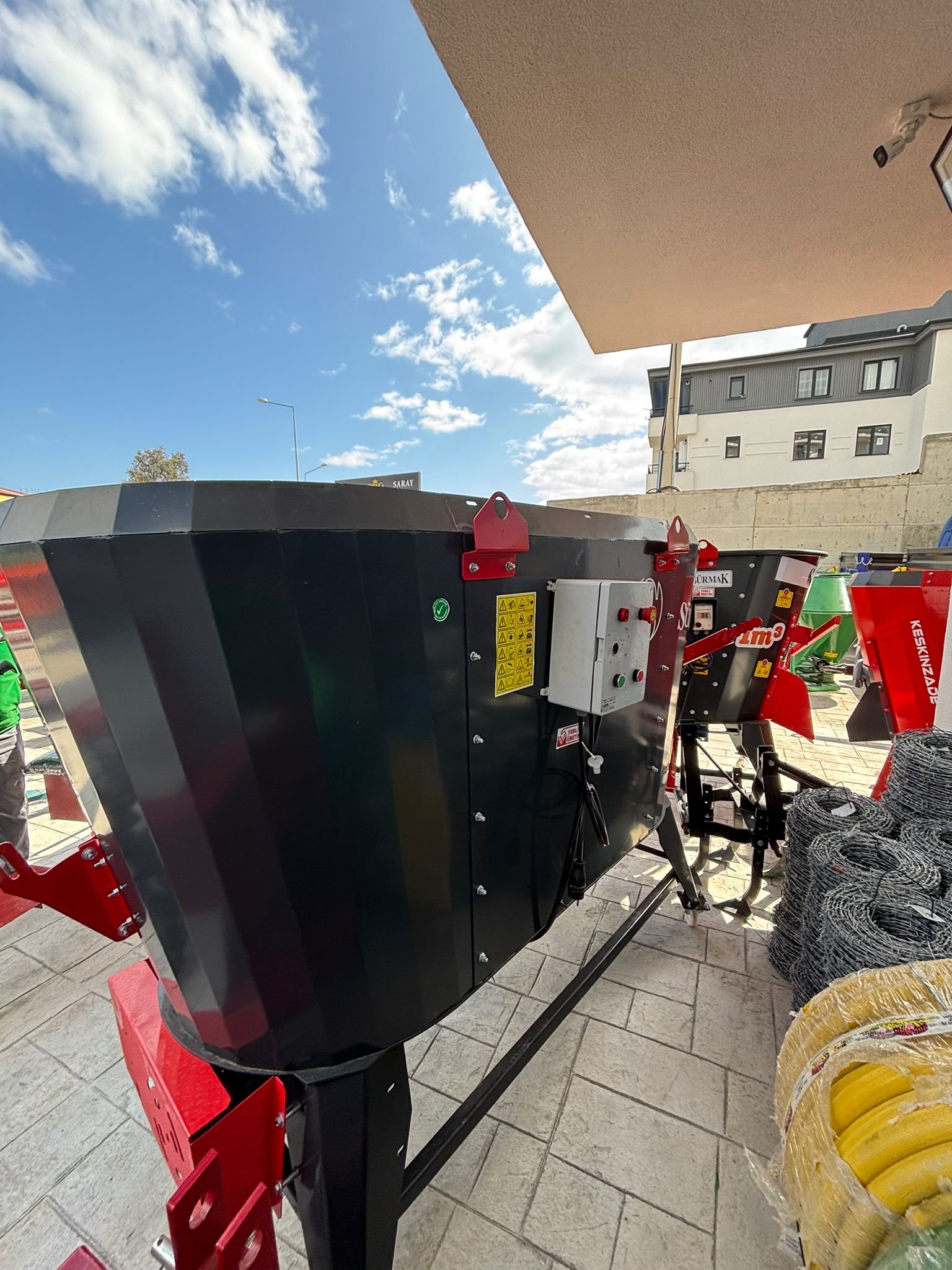 2 M3 YEM KARMA MAKİNESİ