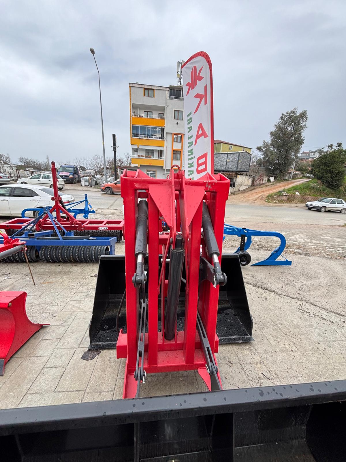 YÜKLEYİCİ KEPÇE KATLANIR PERGEL TİP