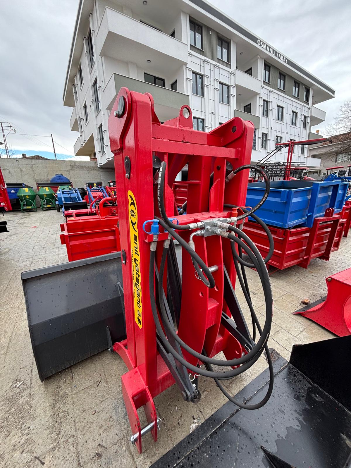 YÜKLEYİCİ KEPÇE KATLANIR PERGEL TİP