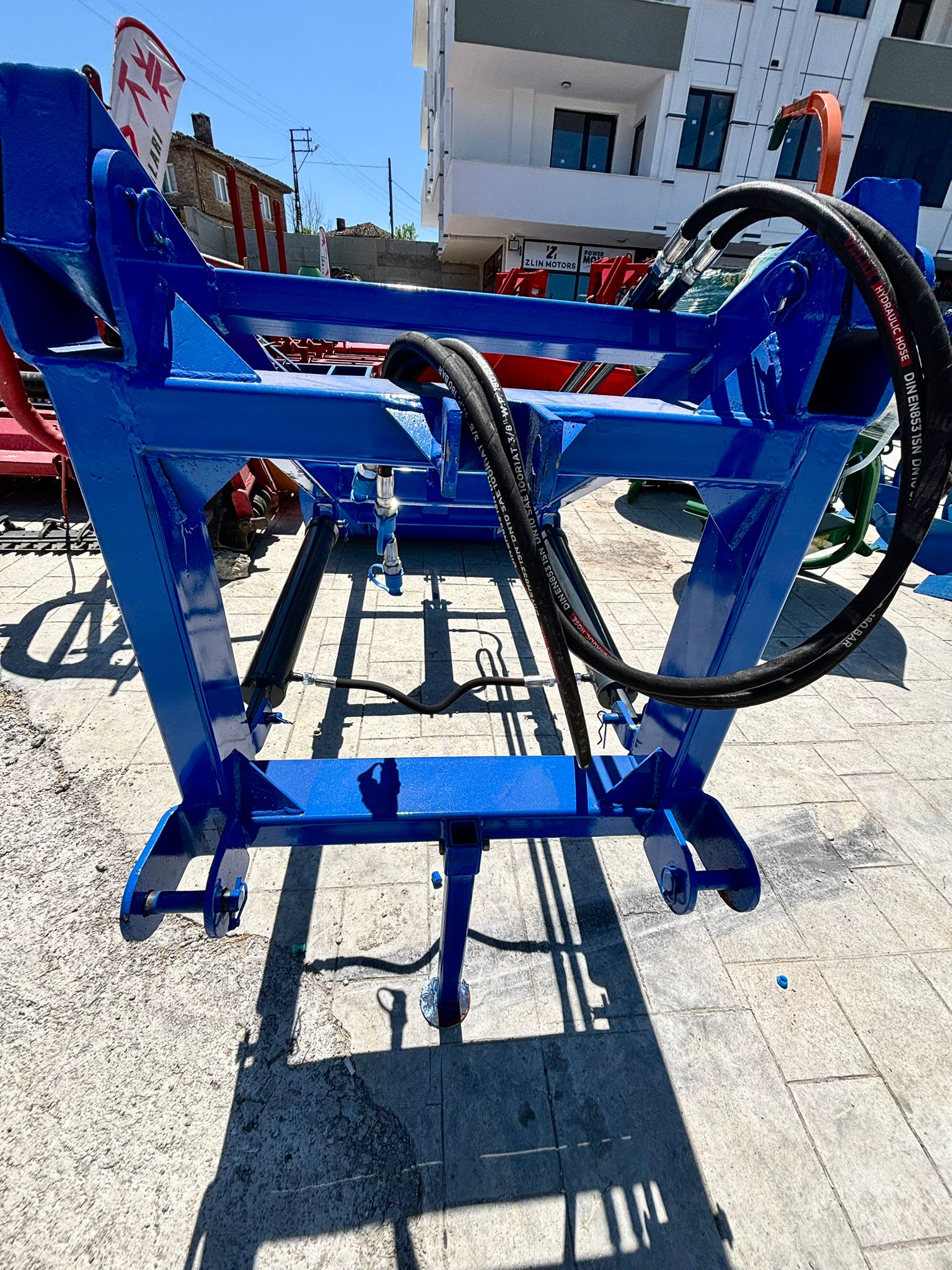 3 PİSTONLU DEVİRMELİ KEPÇE